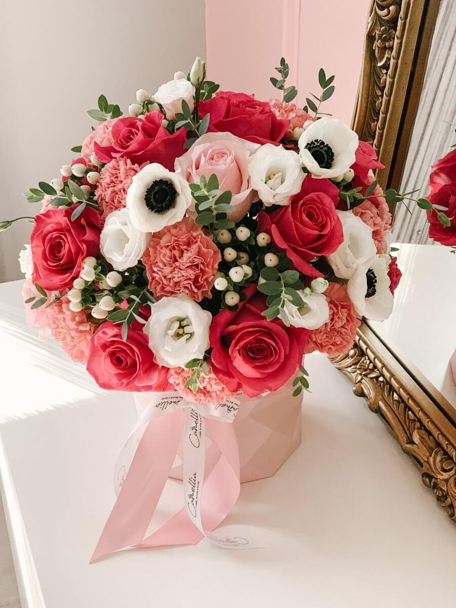 ROMANTIC PINK