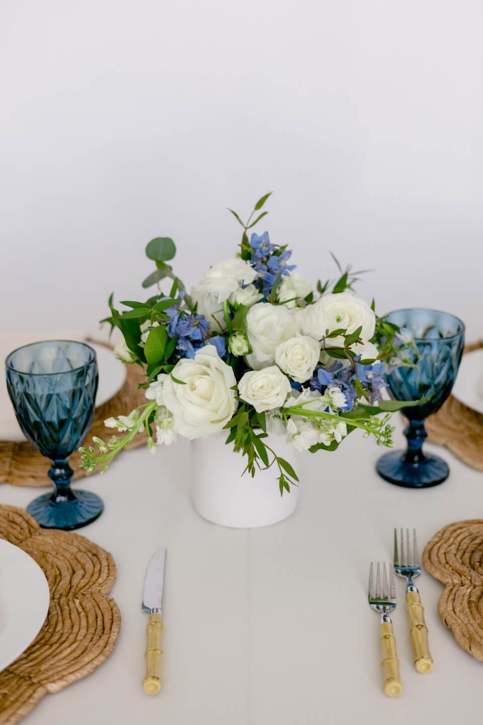 L’Artisan Brise || petite centerpiece white