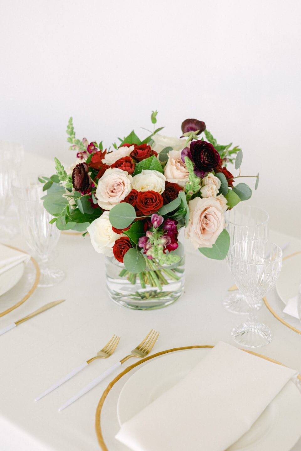 Bordeaux || grand centerpiece clear vases types