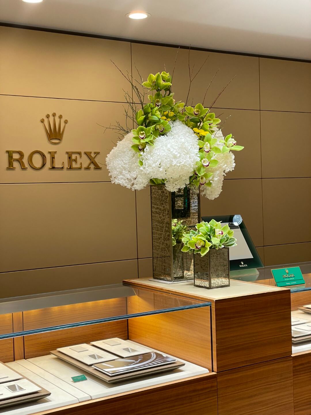JEWELRY BOUTIQUE