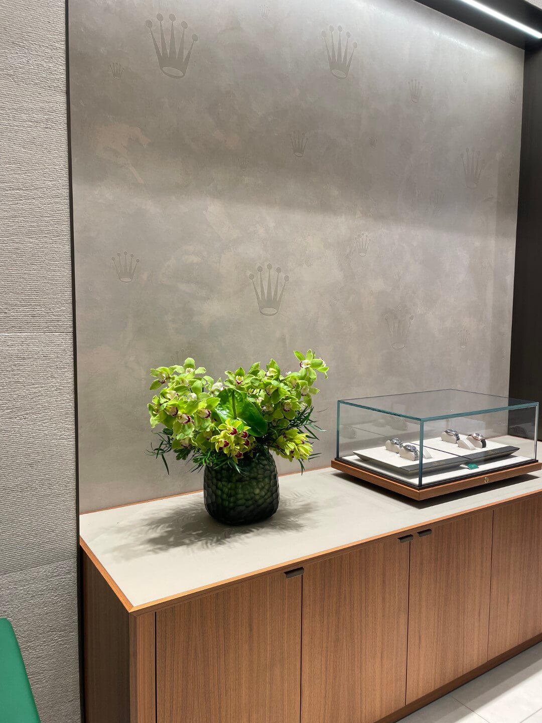 JEWELRY BOUTIQUE