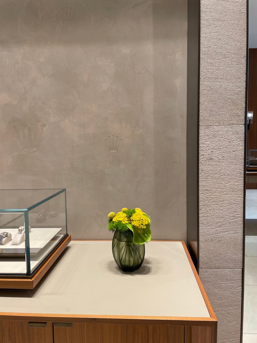 JEWELRY BOUTIQUE